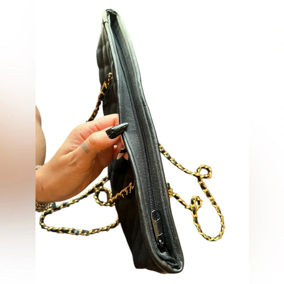 Vintage St. John Womens Black Canvas Quilted Tote Chain Strap - Picture 6 of 16